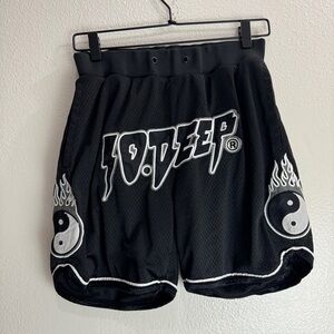 10 Deep Mesh Shorts Size Medium